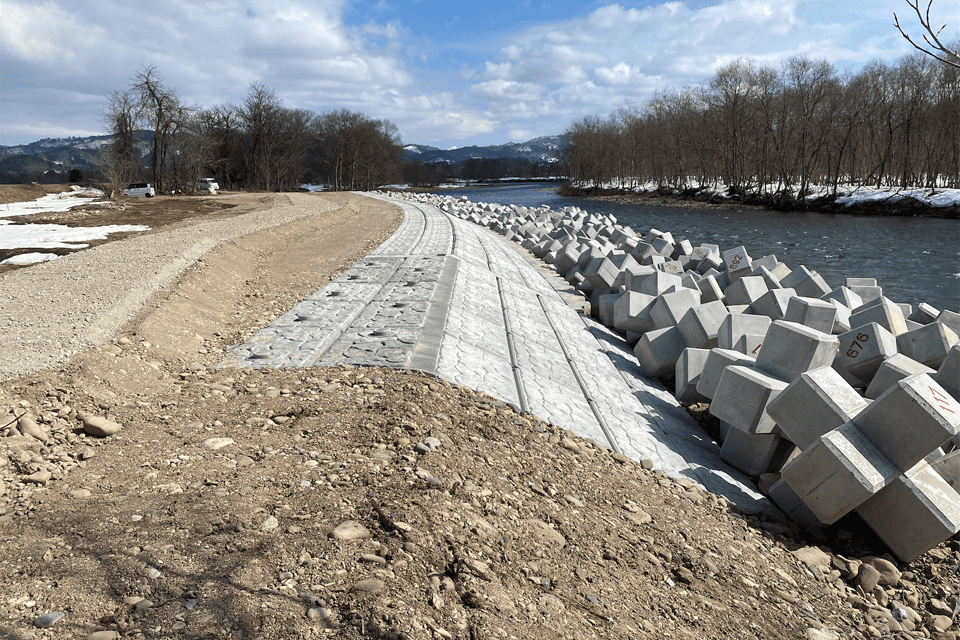 雄物川上流皆瀬川増田地区護岸補修工事